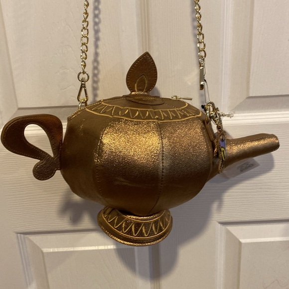 BNWT Stitch Shoppe by Loungefly Disney Aladdin Genie Lamp Crossbody - Picture 9 of 11